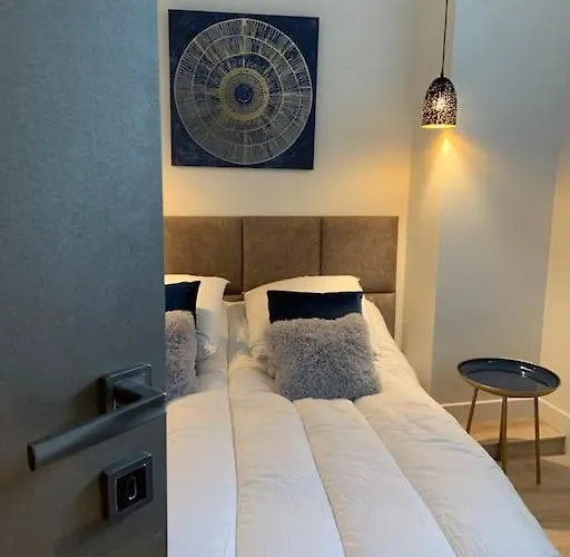 Riviera Sky, Design Centre Croisette